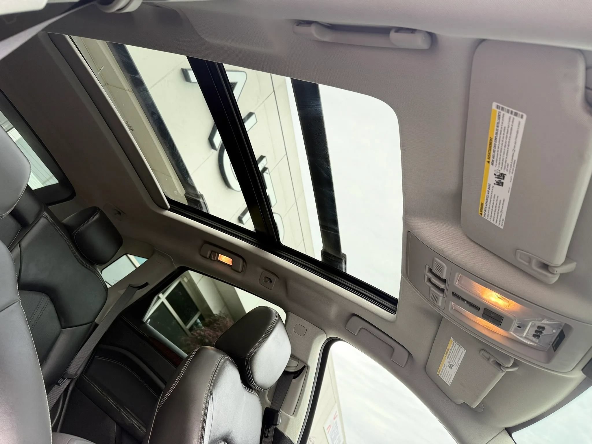 Used 2012 Cadillac SRX Luxury AWD/4WD image 12