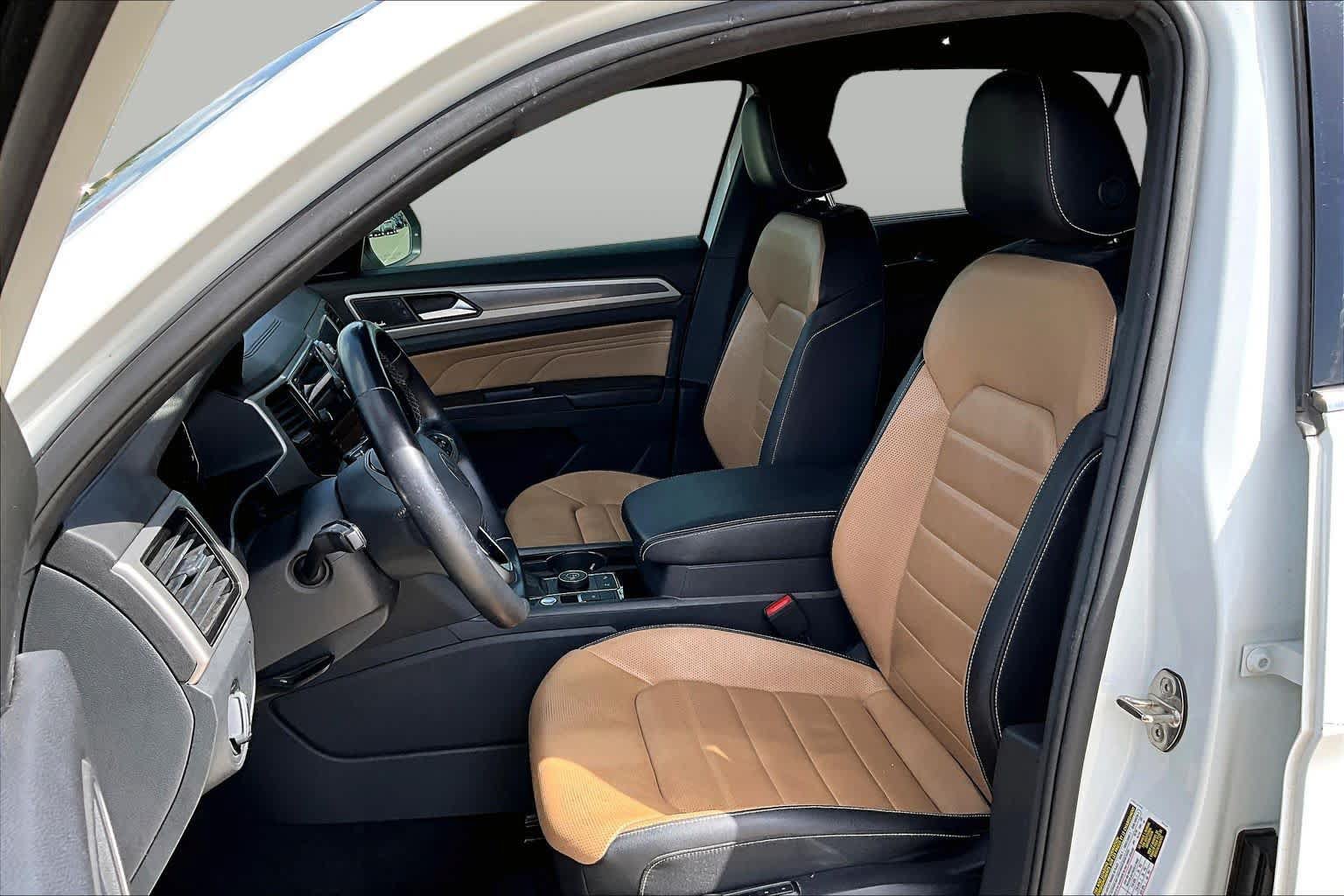 Used 2020 Volkswagen Atlas Cross Sport SEL Premium w/ Cross Sport MDO Package AWD/4WD image 7