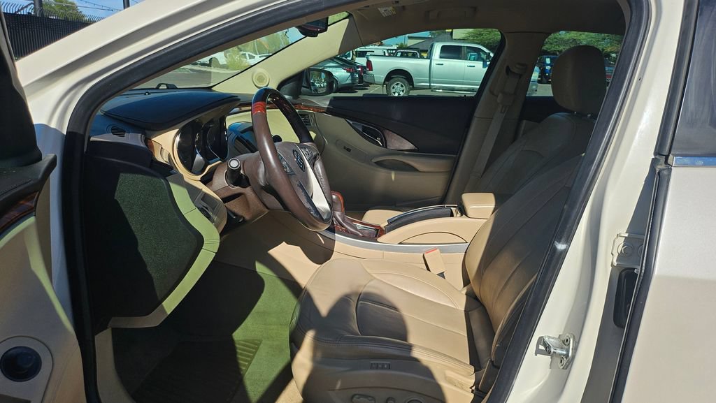 Used 2013 Buick LaCrosse Premium w/ Entertainment Package FWD image 27