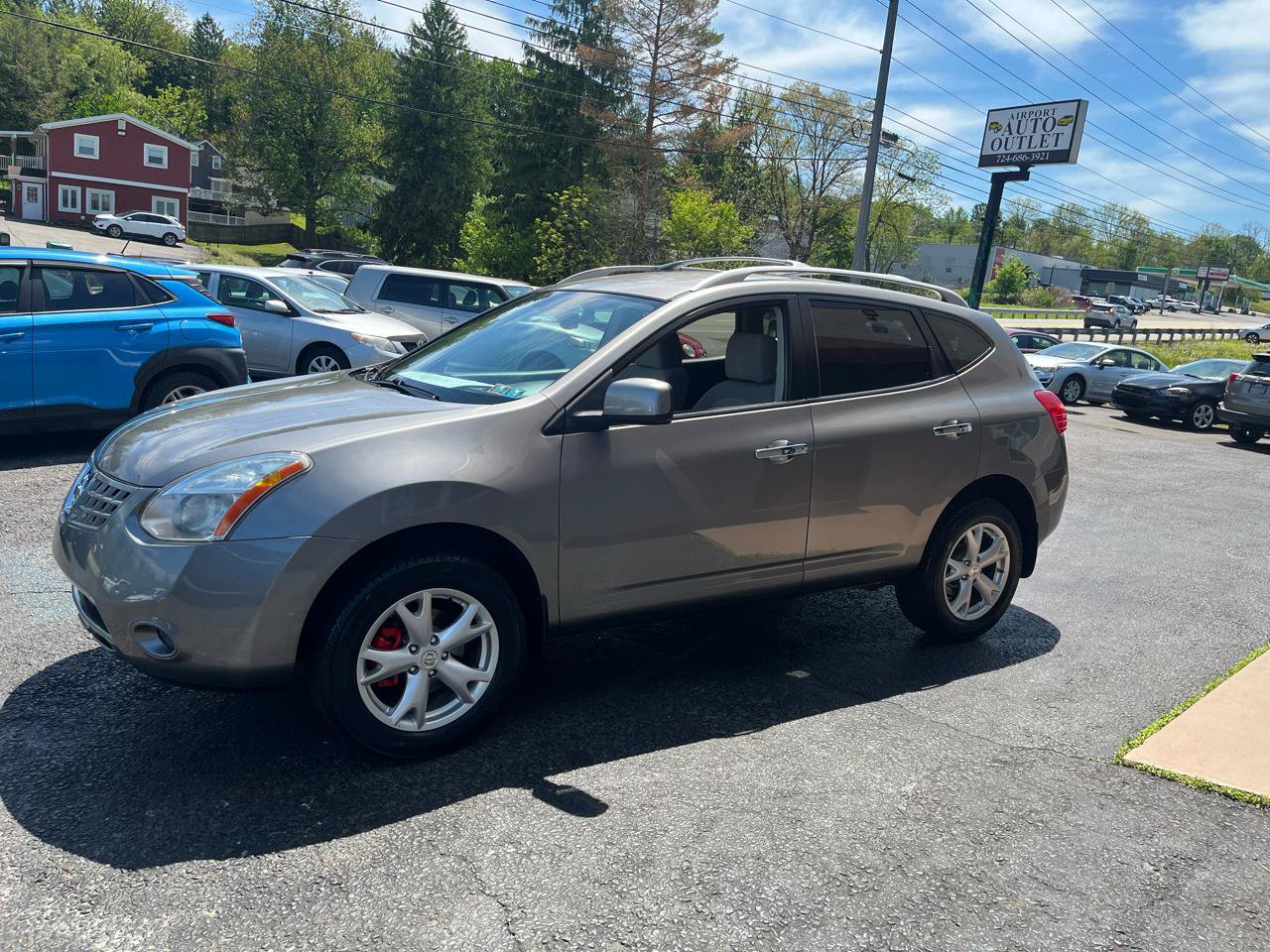 Used 2010 Nissan Rogue SL w/ Premium Pkg AWD/4WD image 11