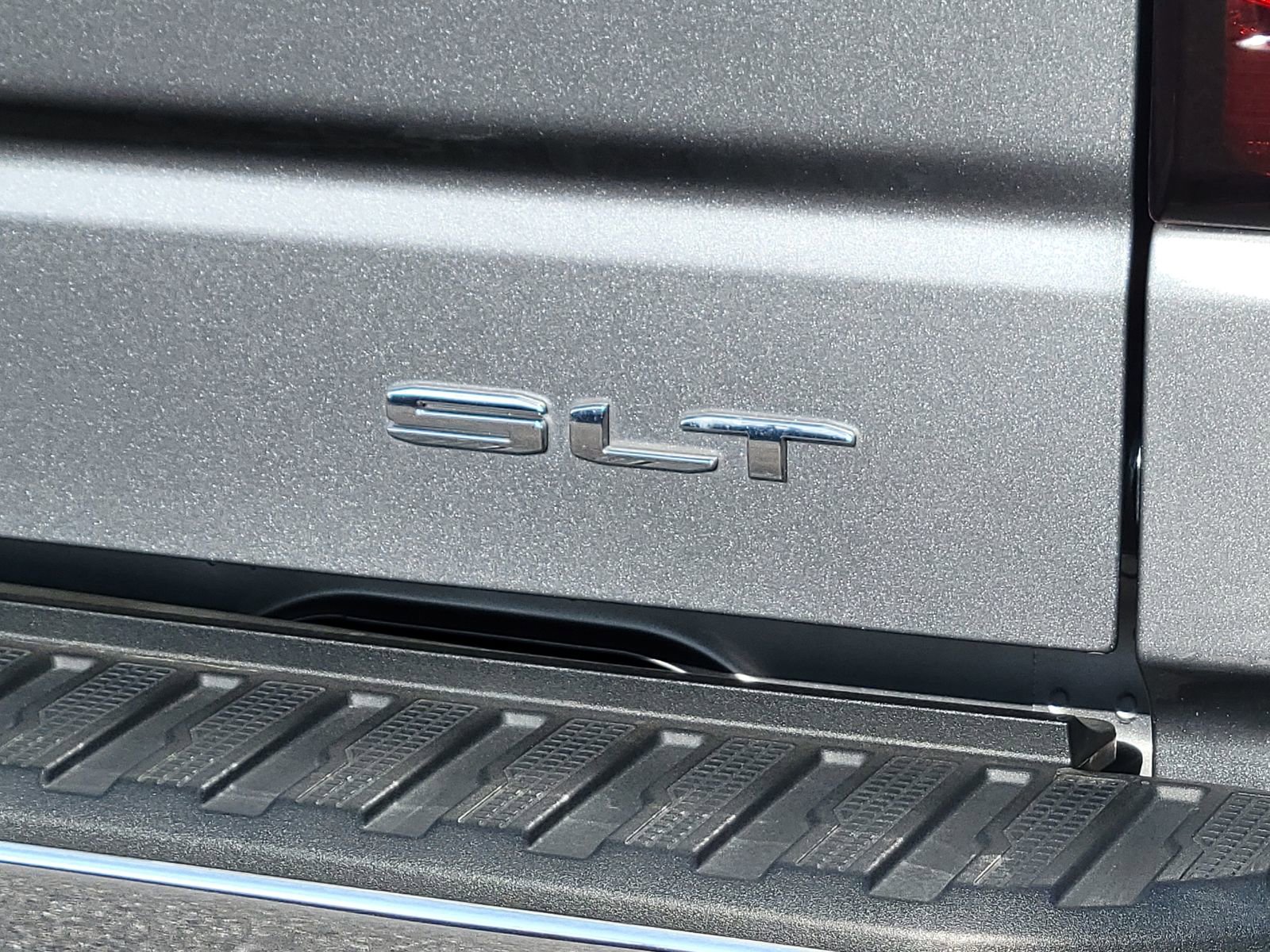 Used 2021 GMC Sierra 1500 SLT w/ SLT Premium Plus Package image 11