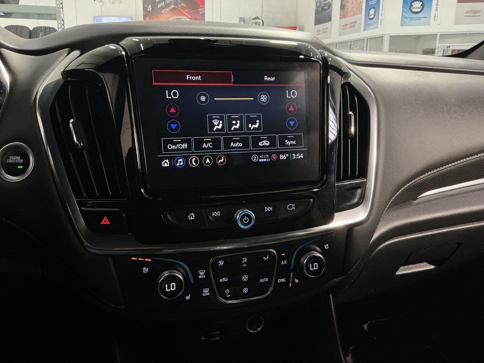 Used 2023 Chevrolet Traverse Premier AWD/4WD image 22