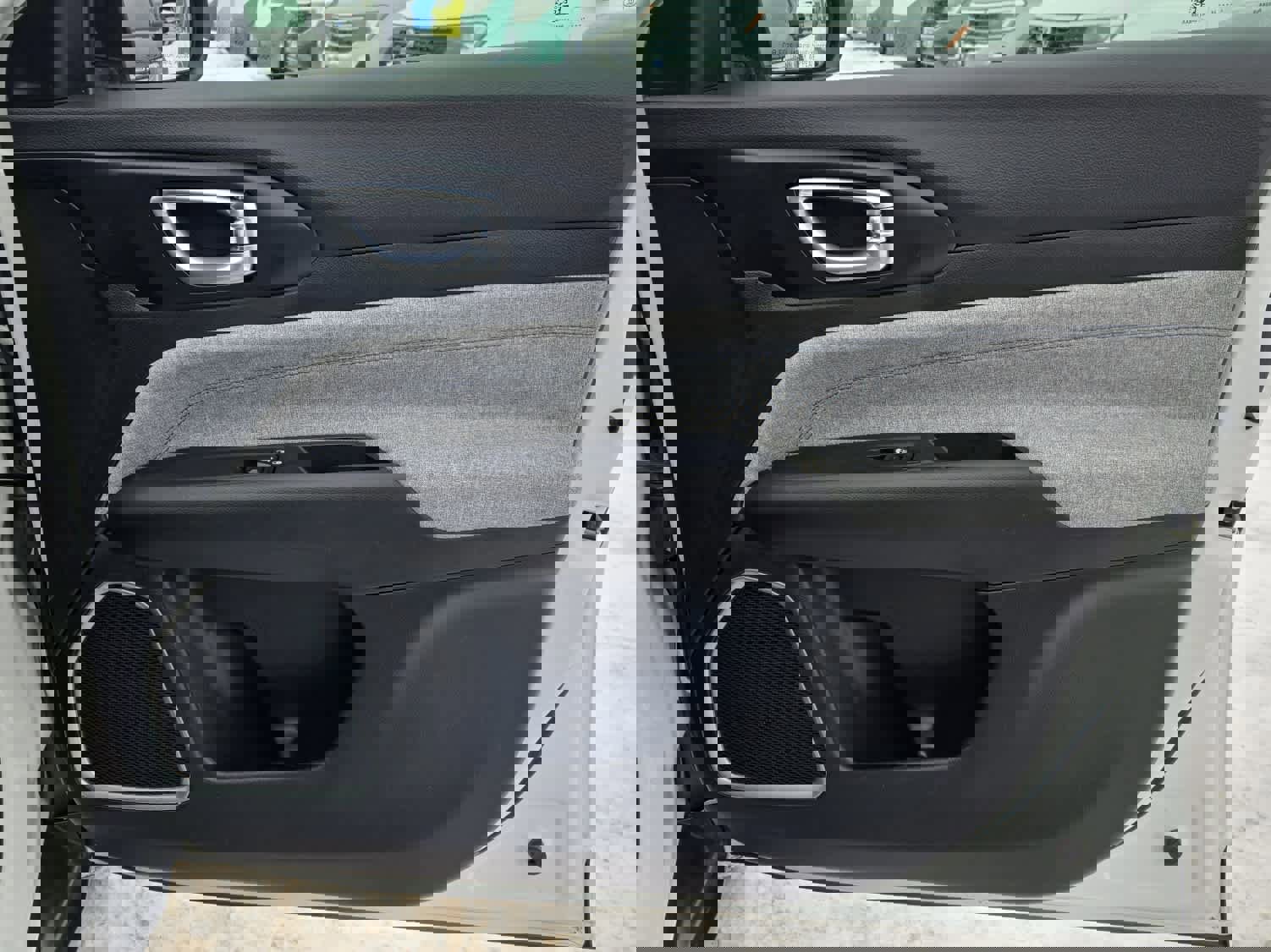 Used 2024 Jeep Compass Latitude image 52