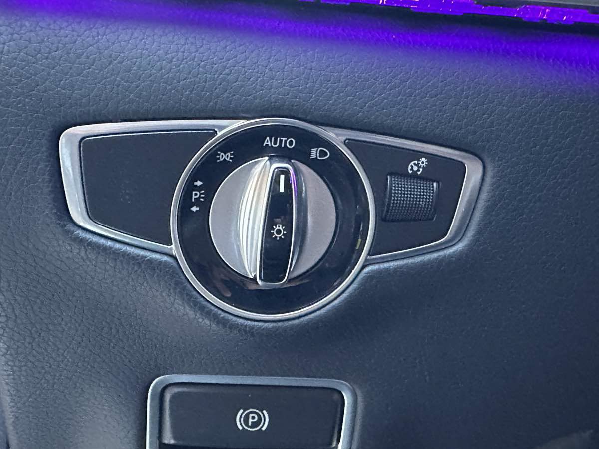 Used 2019 Mercedes-Benz S 560 Sedan image 23
