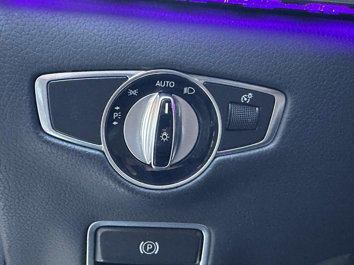 Used 2019 Mercedes-Benz S 560 Sedan image 23