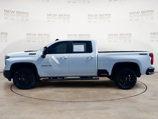 Used 2025 Chevrolet Silverado 2500 LT w/ Trail Boss Package AWD/4WD image 2