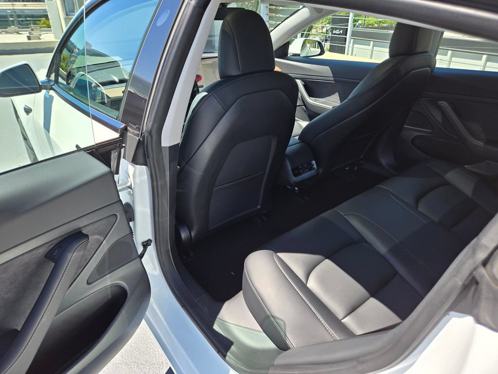 Used 2021 Tesla Model 3 Standard Range Plus RWD image 17