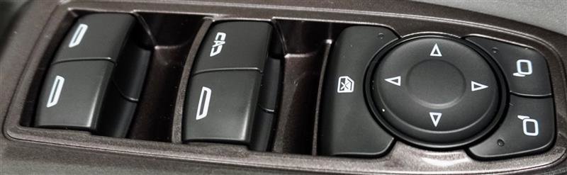 Used 2018 Chevrolet Malibu LT image 28