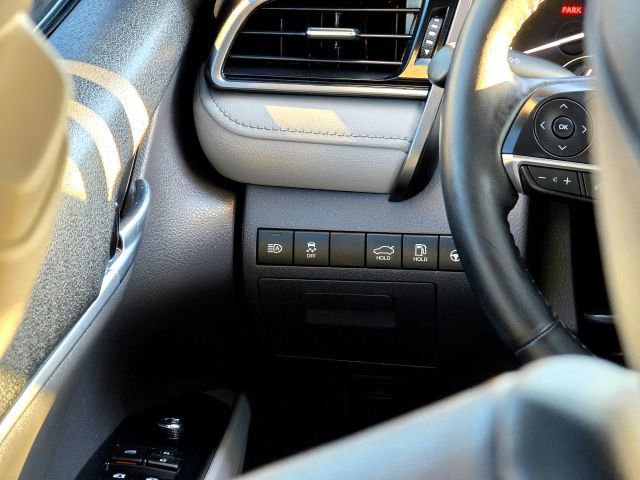 Used 2020 Toyota Camry XLE w/ Navigation Package AWD/4WD image 16