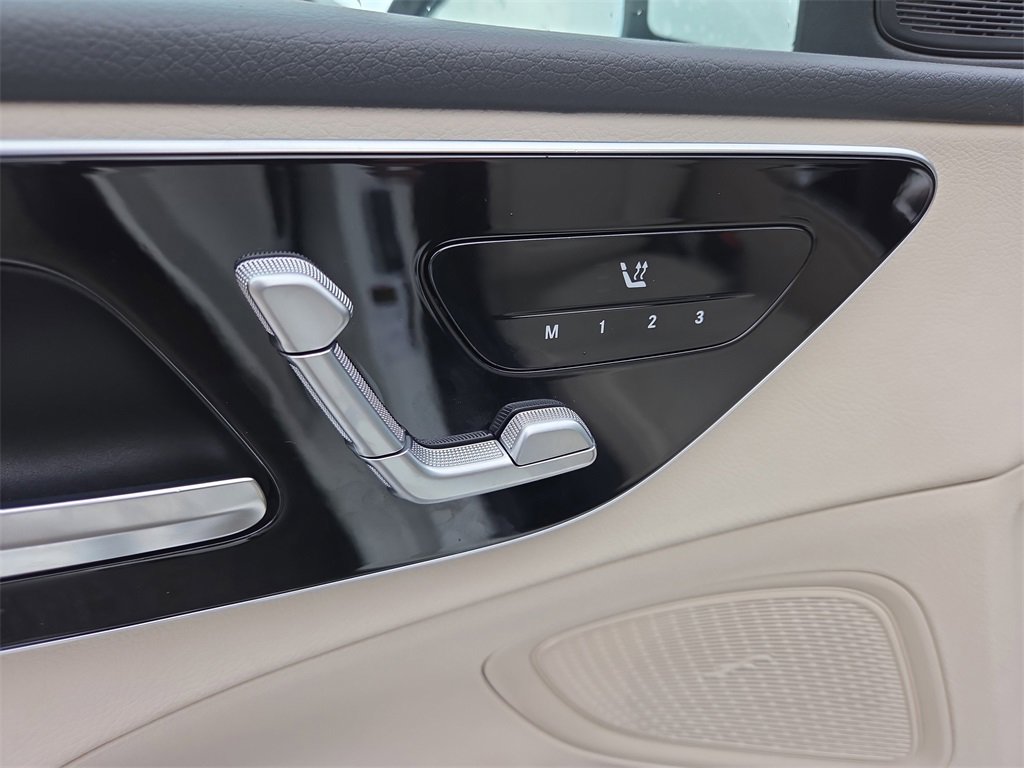 New 2025 Mercedes-Benz C 300 4MATIC Sedan image 11