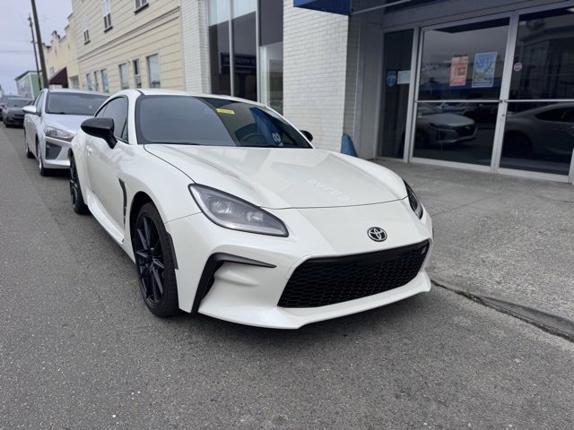 Used 2024 Toyota GR86 Premium image 4