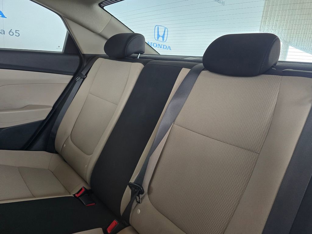 Used 2020 Hyundai Accent SE image 11