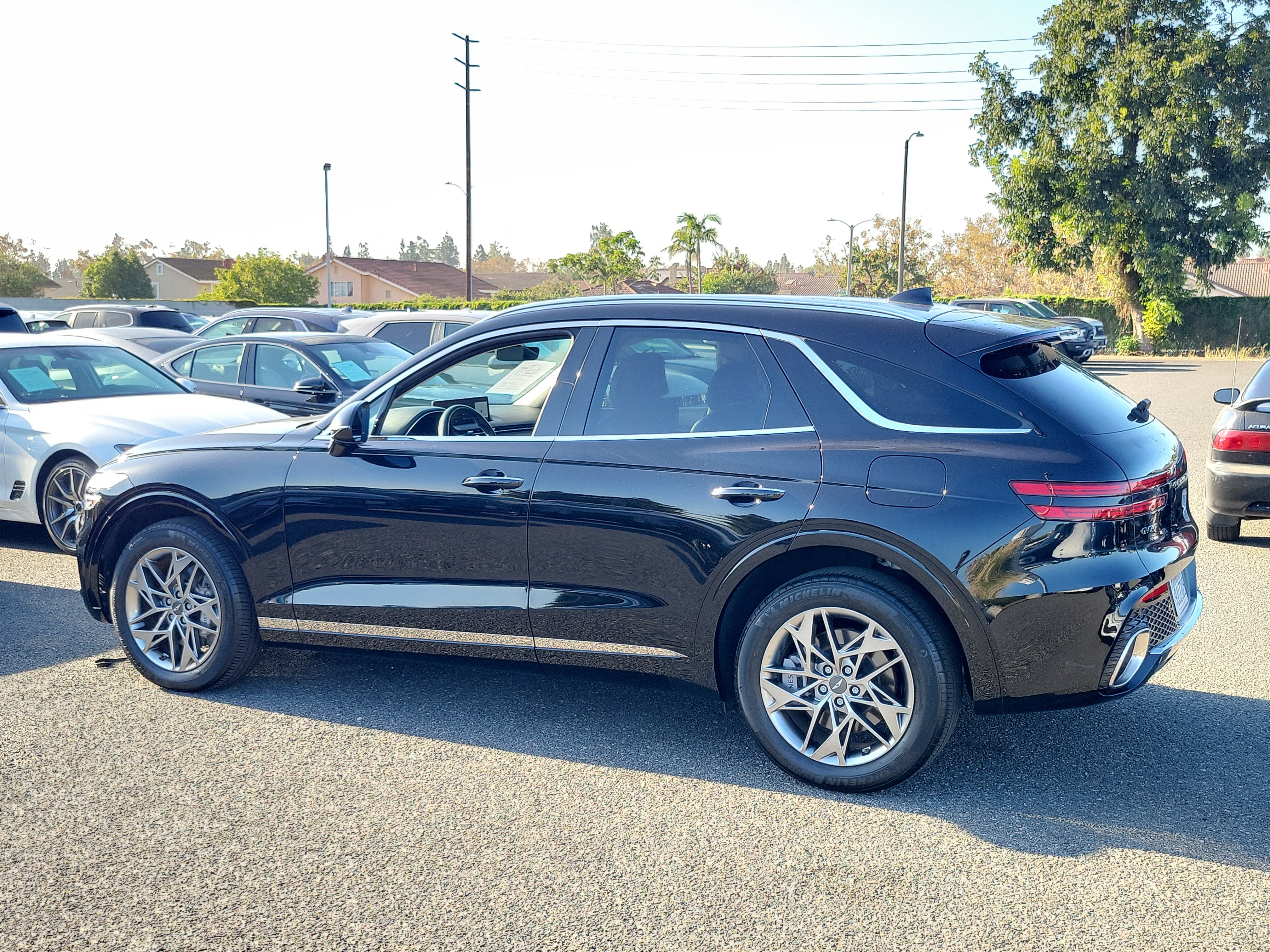 Certified 2024 Genesis GV70 2.5T w/ Cargo Package AWD/4WD image 25