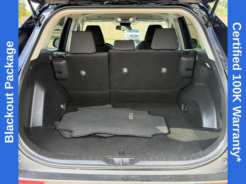 Used 2025 Toyota RAV4 LE AWD/4WD image 5