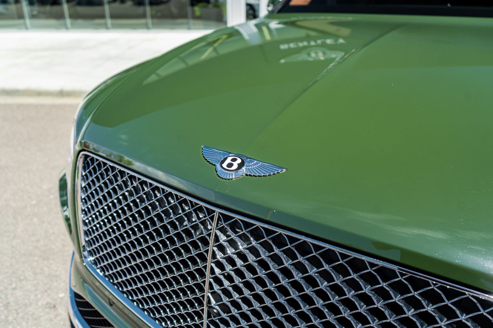 Used 2022 Bentley Bentayga AWD/4WD image 22