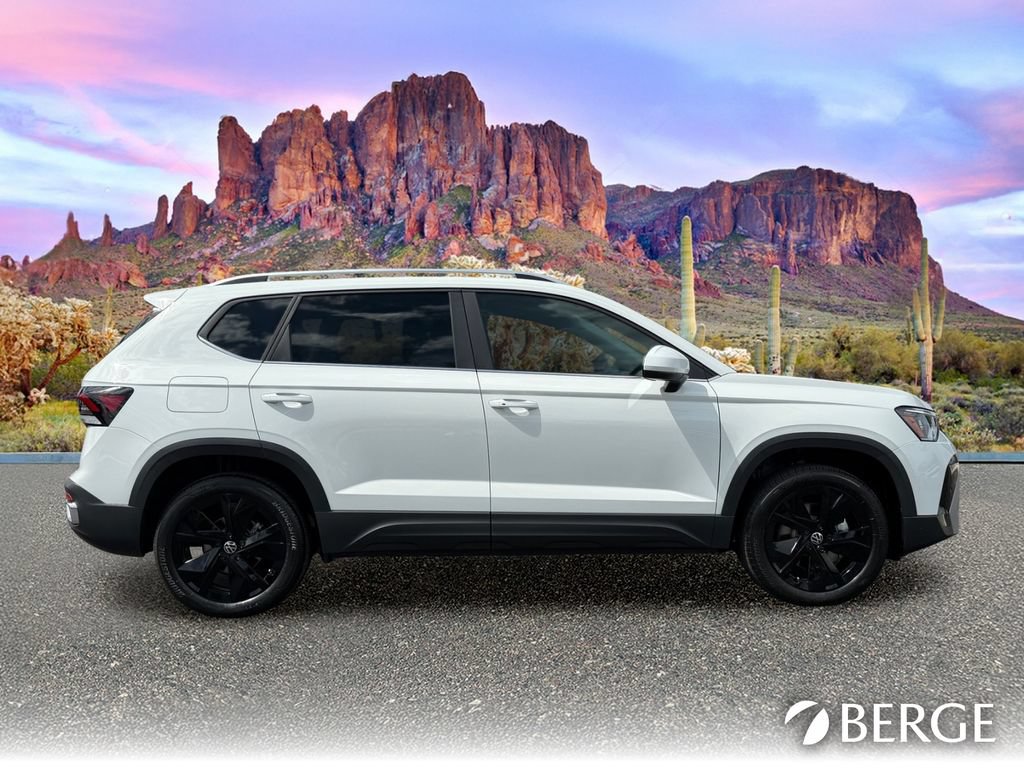 New 2026 Volkswagen Taos SE FWD image 8