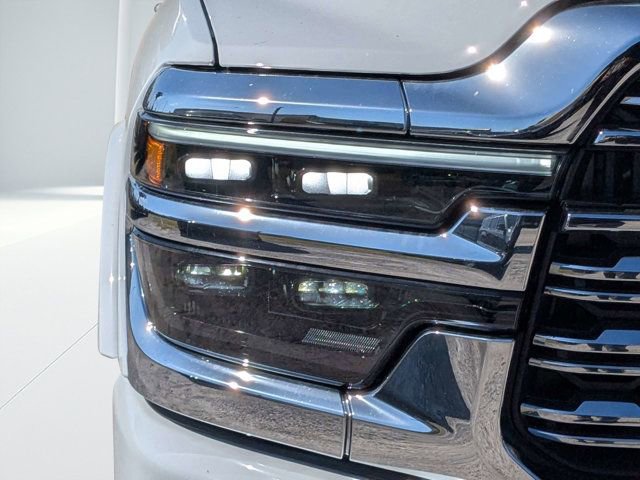 New 2026 RAM 2500 Limited AWD/4WD image 9