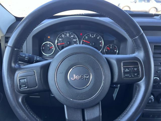 Used 2012 Jeep Liberty Sport w/ Popular Equipment Group AWD/4WD image 22