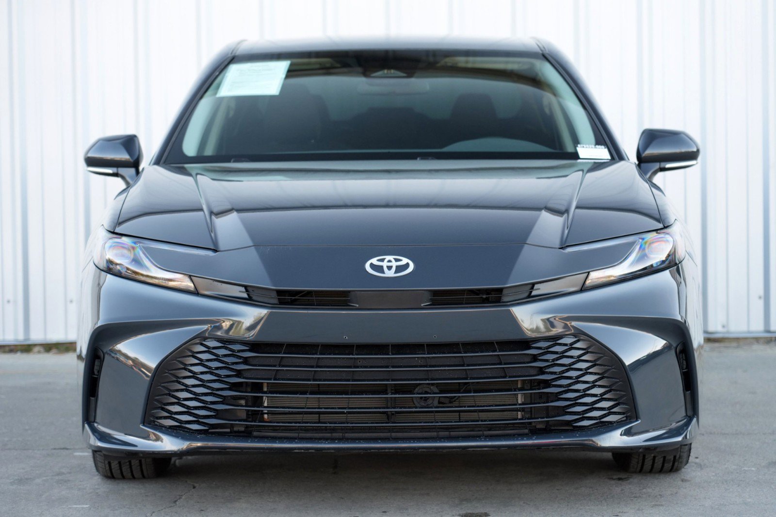 Used 2025 Toyota Camry LE image 6