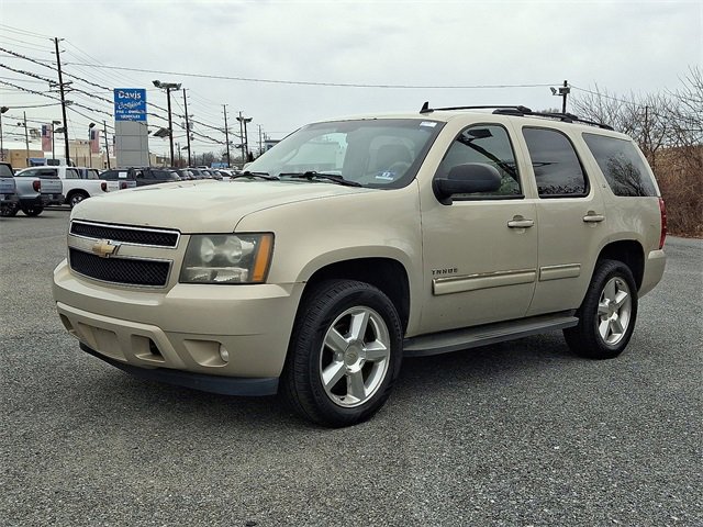 Used 2010 Chevrolet Tahoe LT w/ Luxury Package image 3