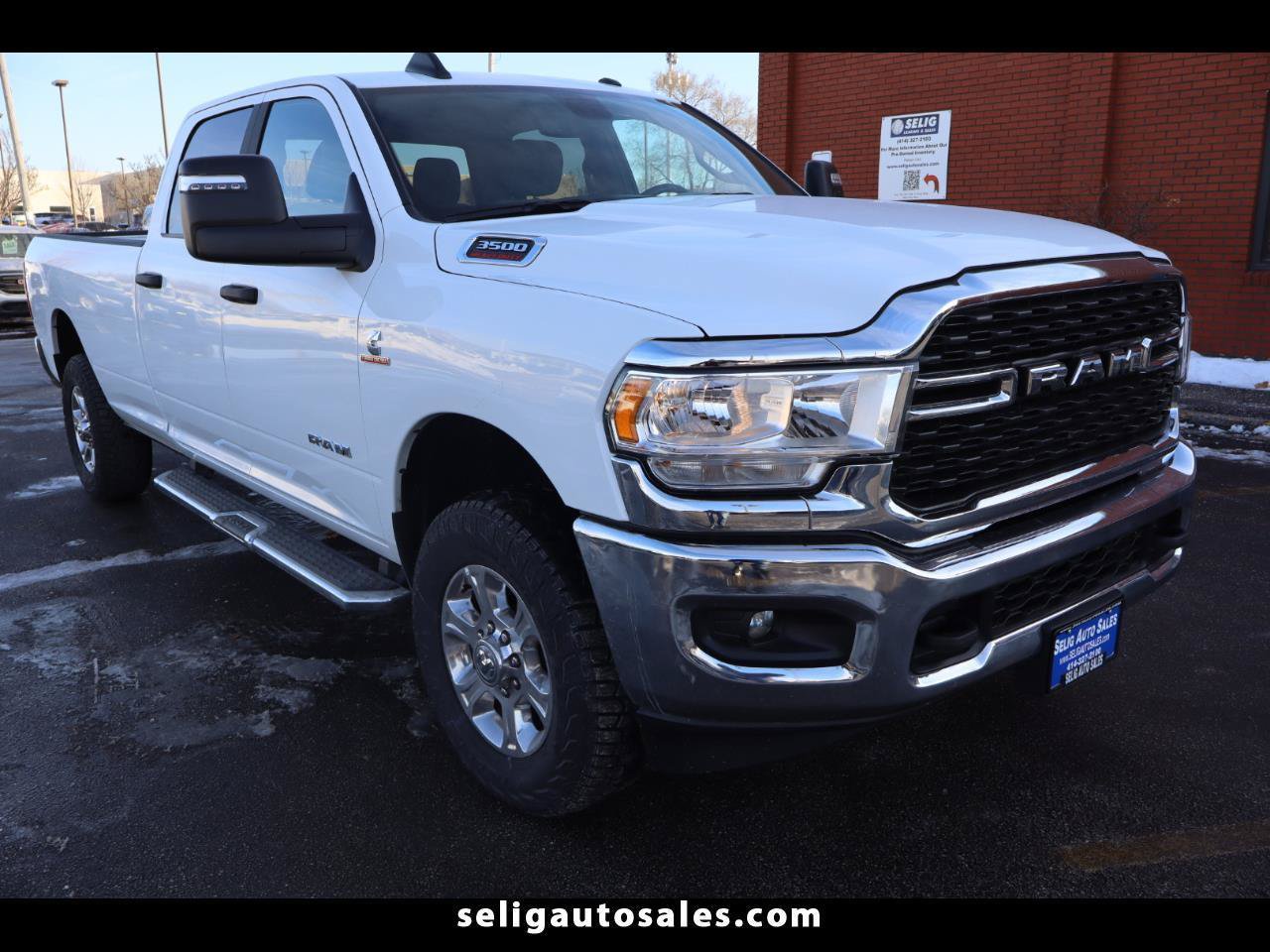 Used 2024 RAM 3500 Big Horn AWD/4WD image 1