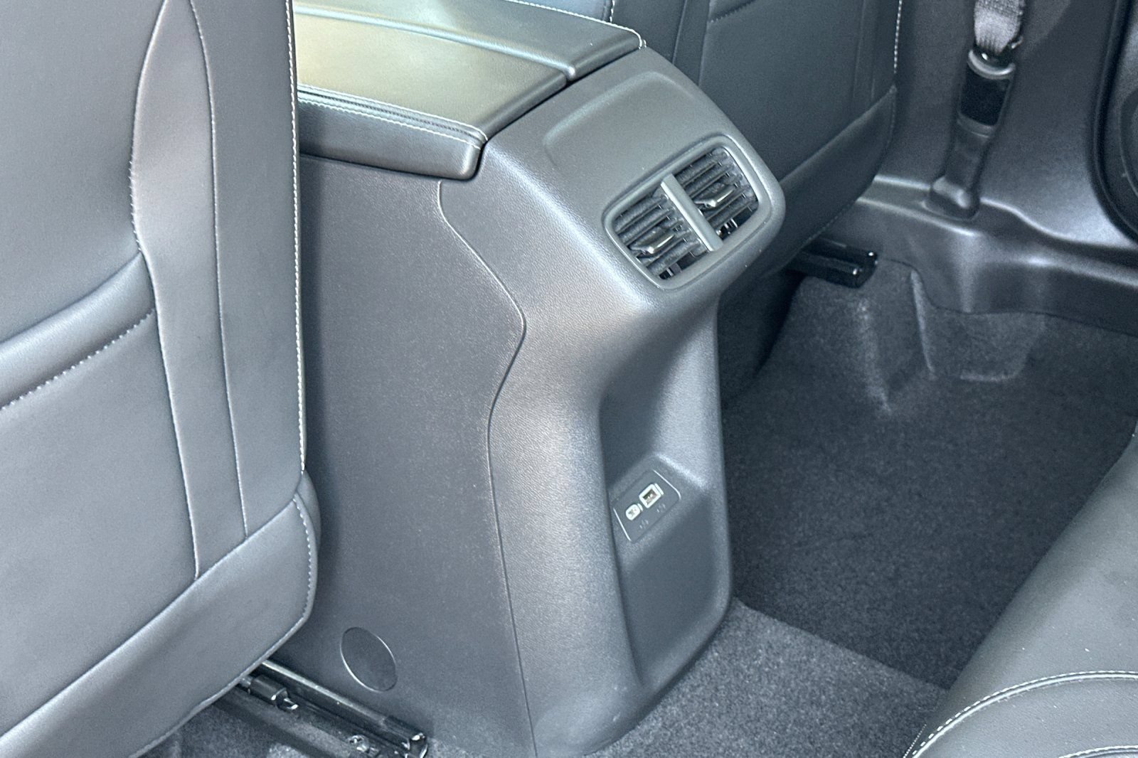 Certified 2023 Buick Envision Essence FWD image 15