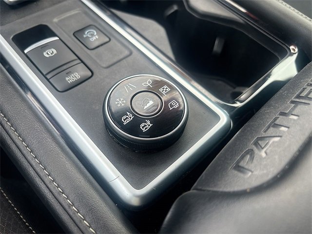 Certified 2022 Nissan Pathfinder SV image 39