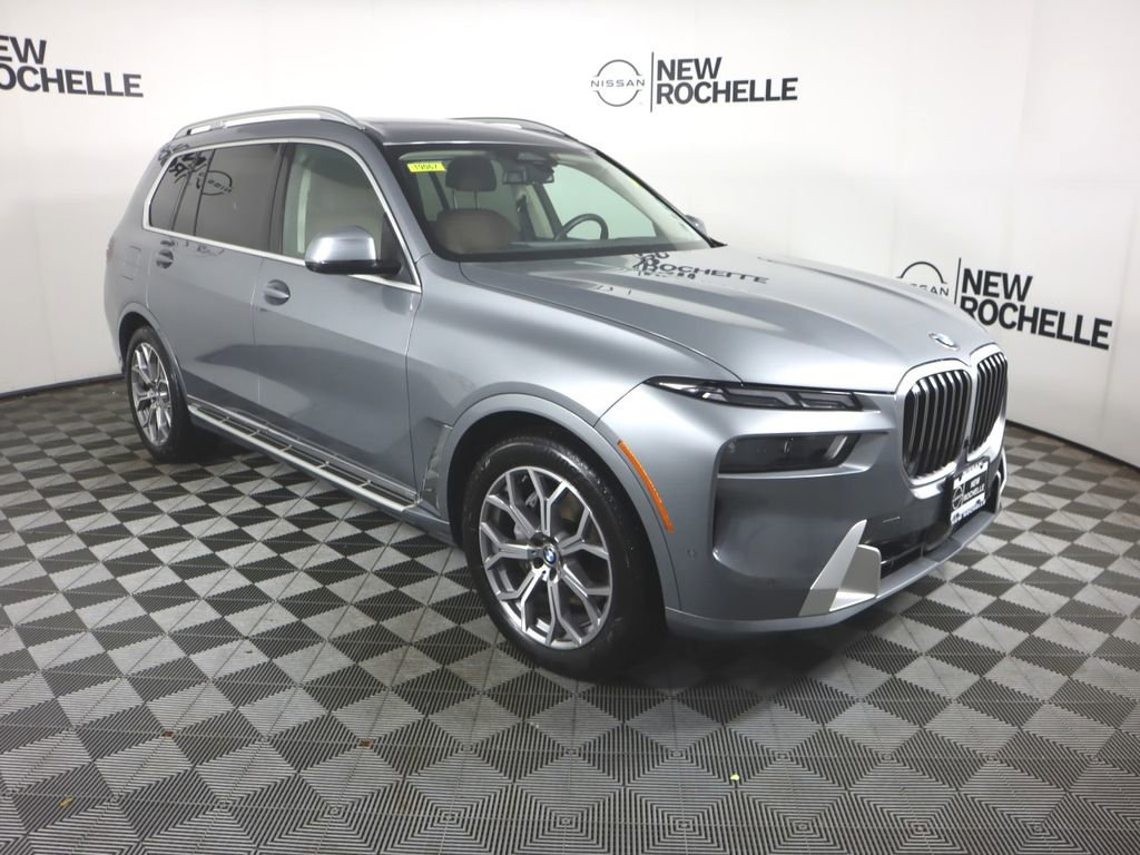 Used 2024 BMW X7 xDrive40i w/ Climate Comfort Package image 4