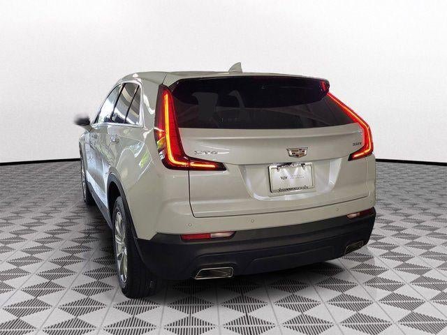 Certified 2023 Cadillac XT4 Luxury FWD image 4