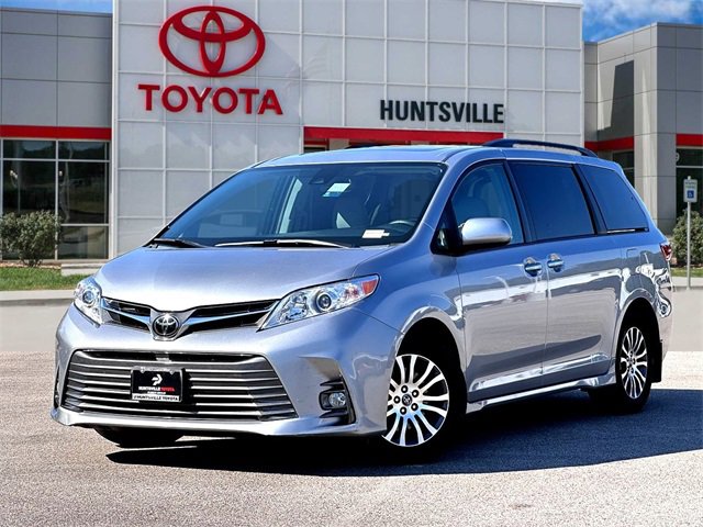 Used 2018 Toyota Sienna XLE