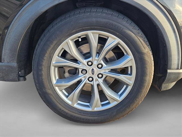 Used 2020 Ford Explorer XLT w/ Equipment Group 202A image 22