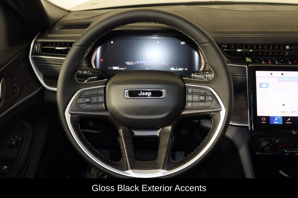 New 2025 Jeep Grand Cherokee Limited image 7