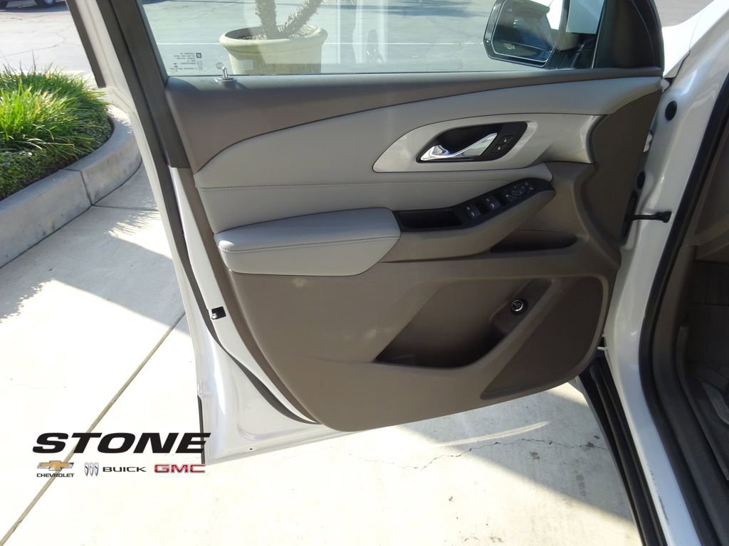 Used 2019 Chevrolet Traverse LT image 25