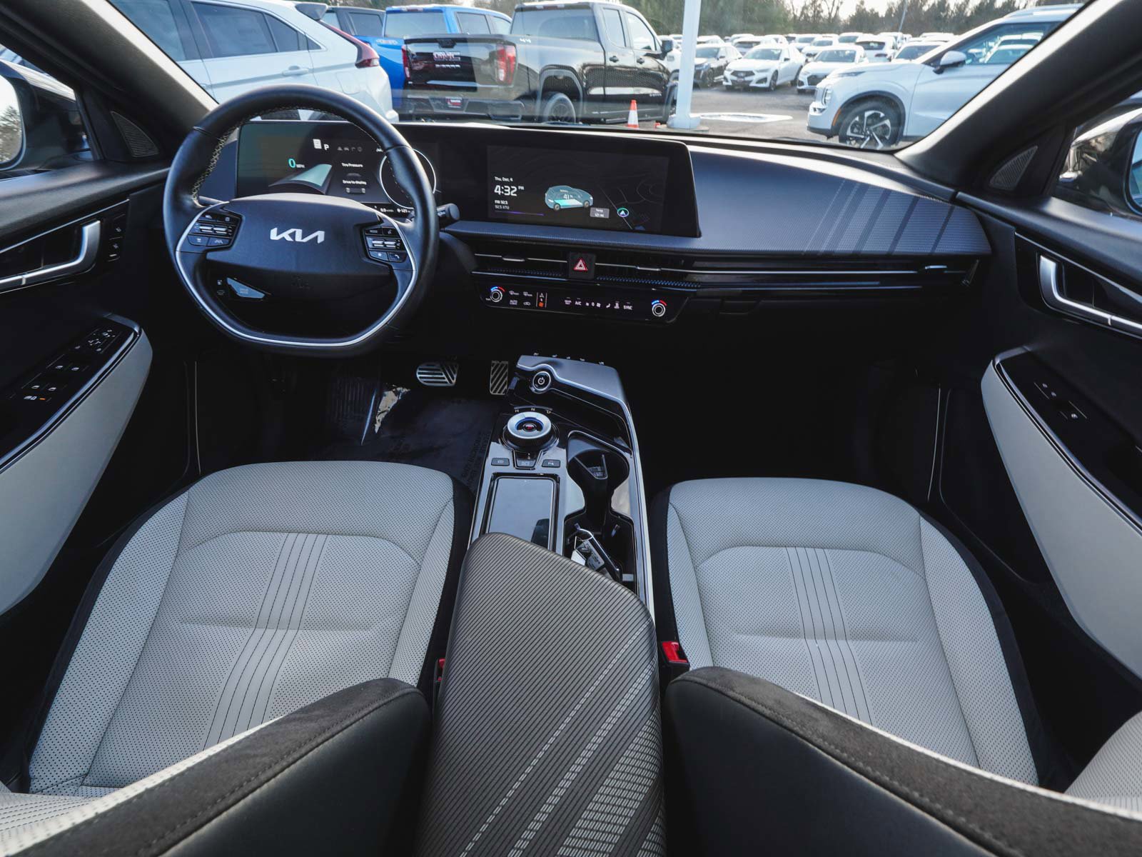 Used 2023 Kia EV6 GT-Line w/ GT-Line White Seat Package image 37