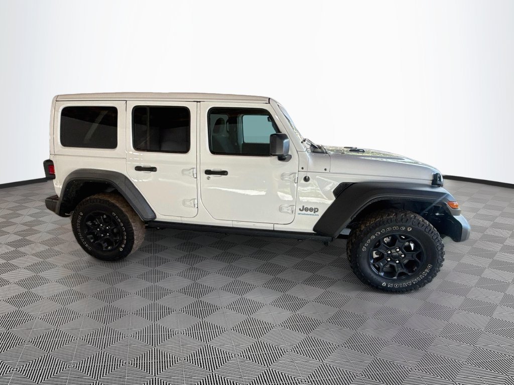 Certified 2023 Jeep Wrangler Unlimited w/ Sun & Screen Package AWD/4WD image 5