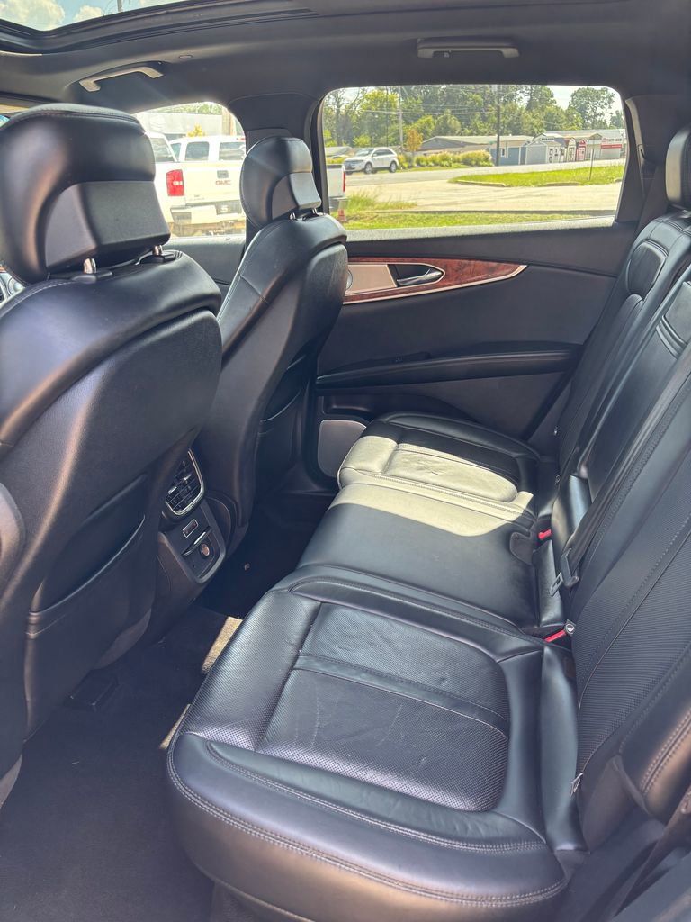 Used 2020 Lincoln Nautilus Reserve w/ Equipment Group 202A image 8