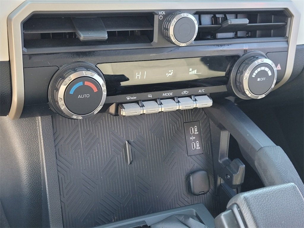 Used 2024 Toyota Tacoma TRD Sport image 18