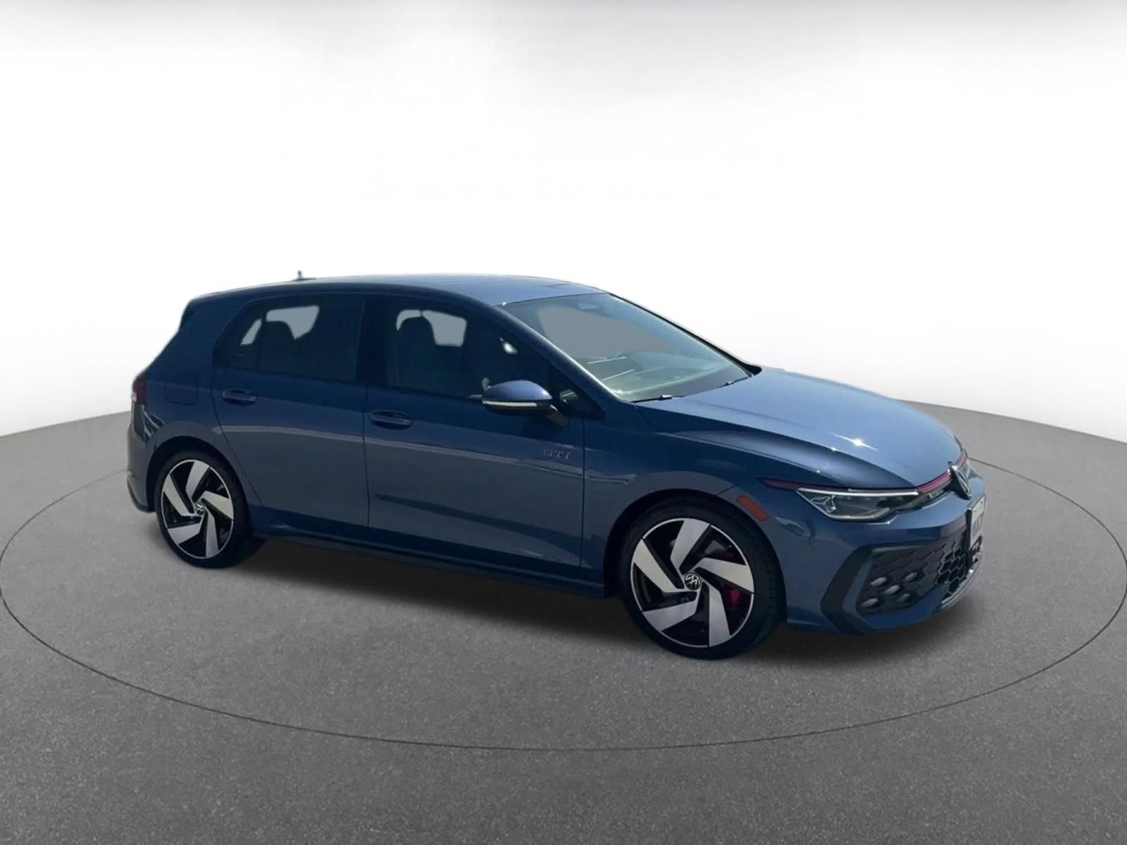 Used 2026 Volkswagen Golf S FWD image 2