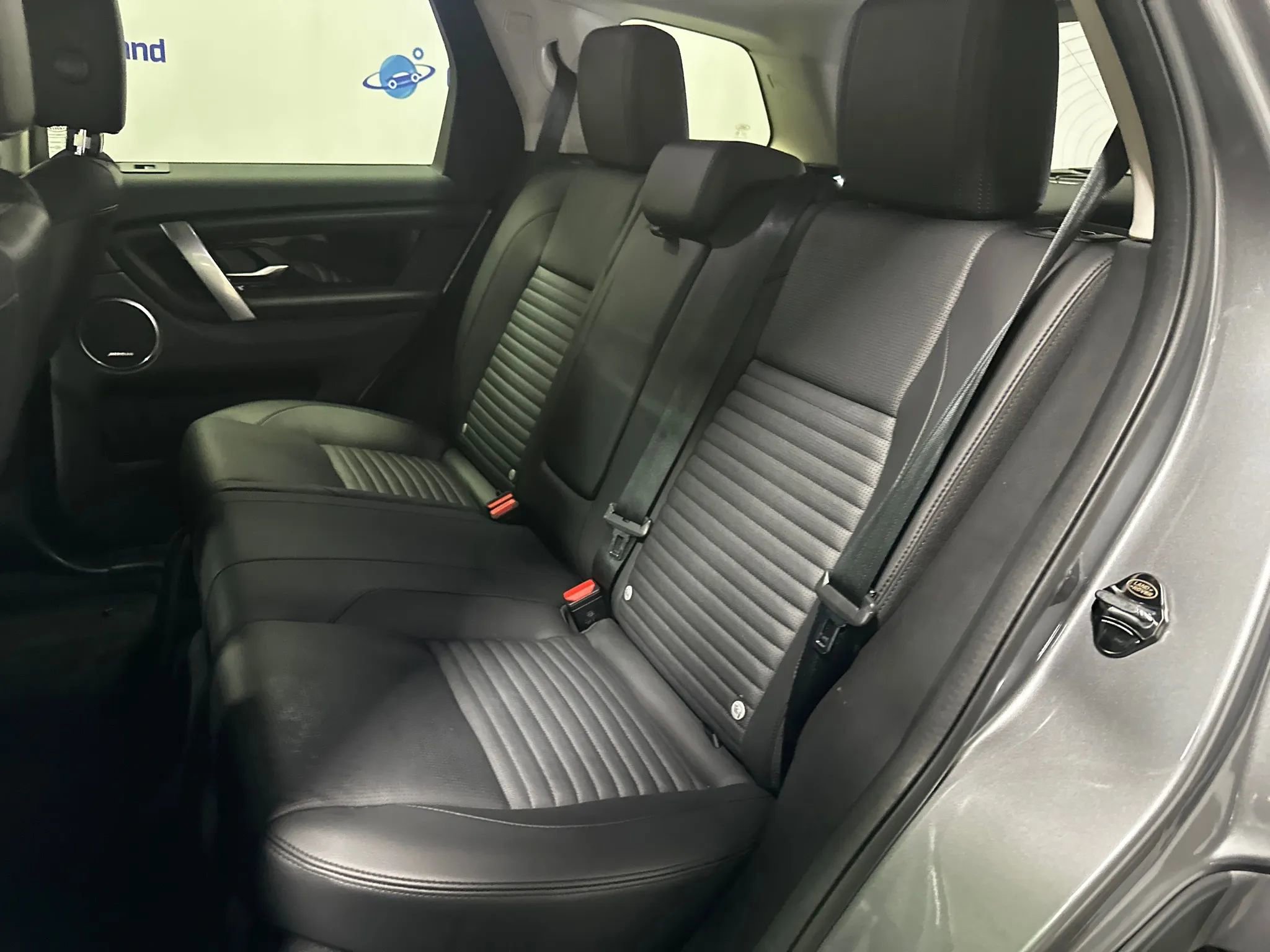 Used 2025 Land Rover Discovery Sport S image 16