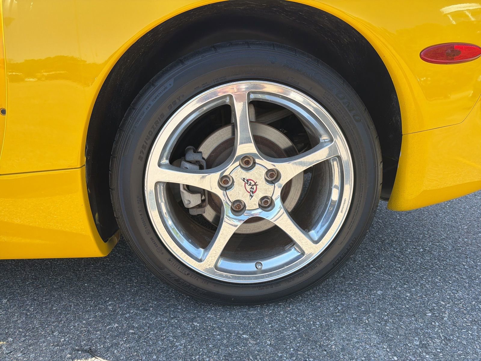 Used 2000 Chevrolet Corvette Convertible w/ Performance Handling Pkg image 12