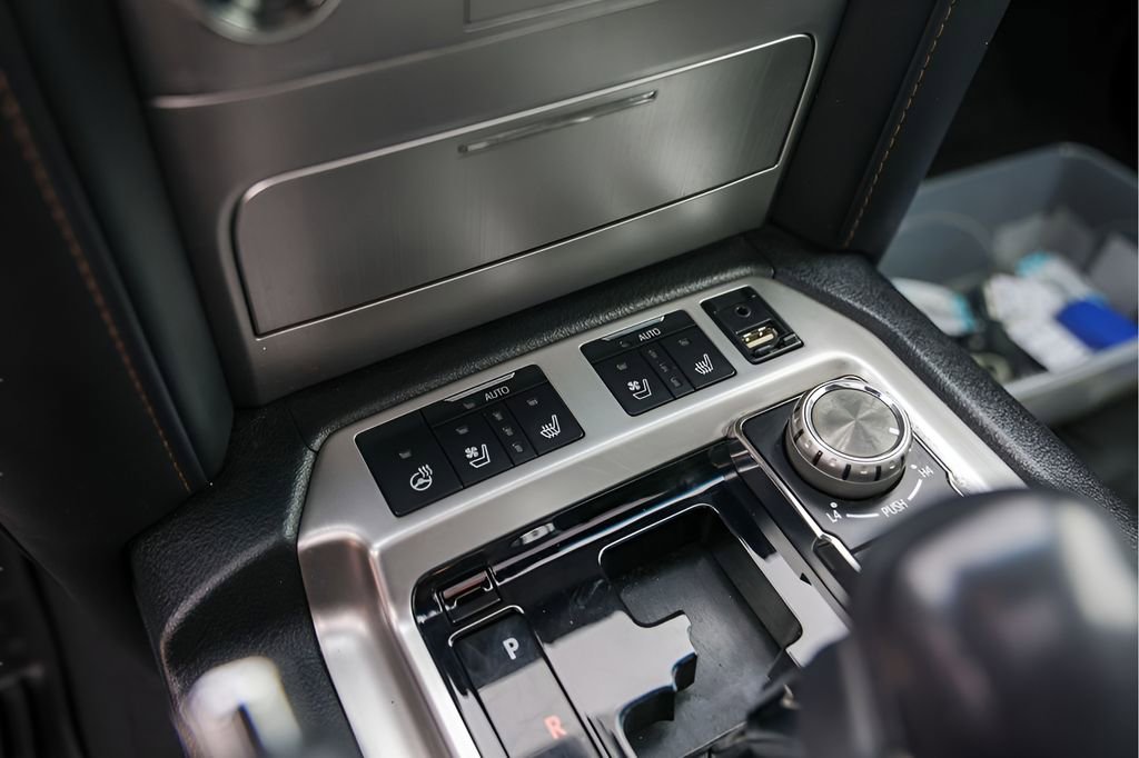 Used 2020 Toyota Land Cruiser Heritage Edition AWD/4WD image 26
