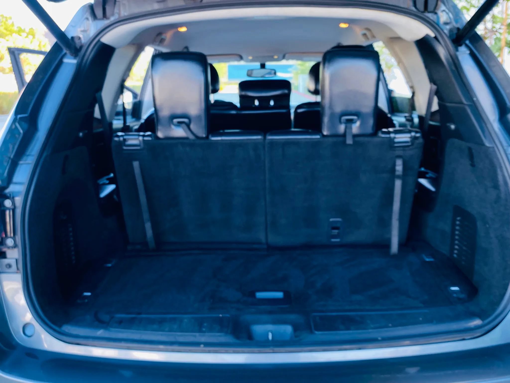 Used 2019 Nissan Pathfinder SL FWD image 18