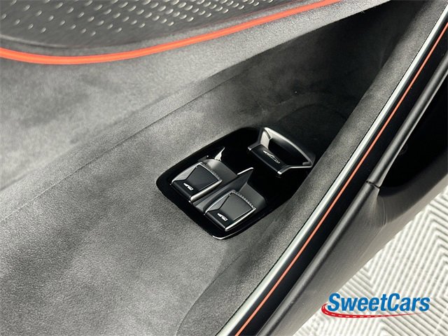 Used 2024 McLaren Artura image 31