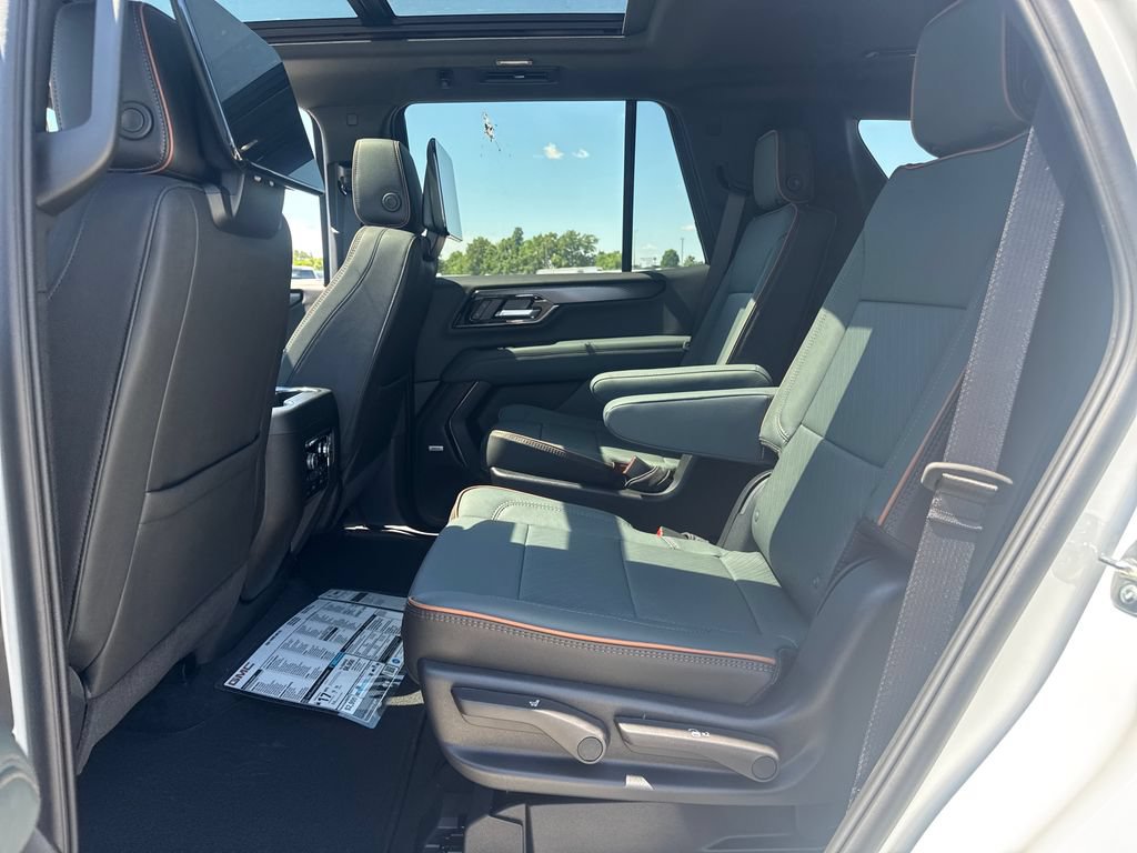 New 2026 GMC Yukon AT4 w/ AT4 Premium Plus Package AWD/4WD image 12