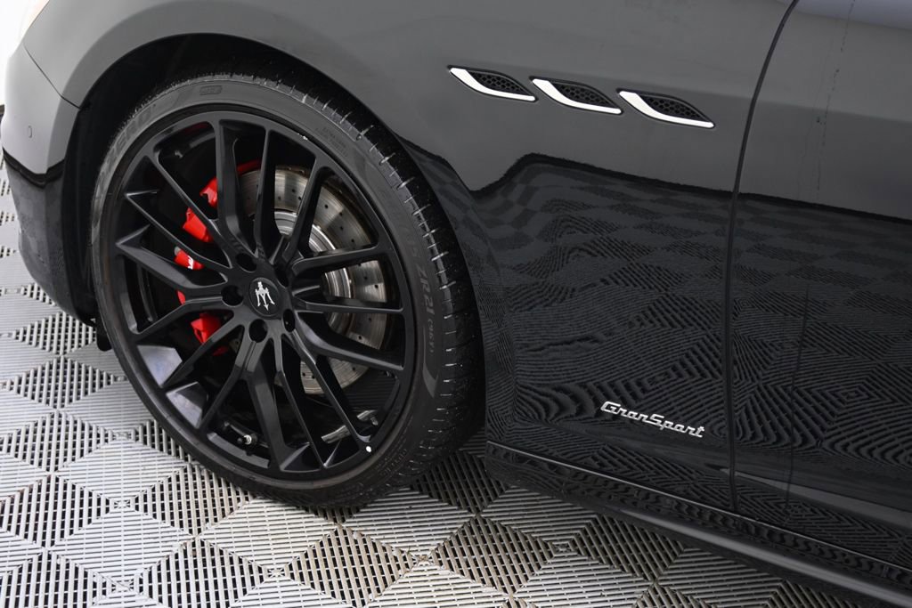 Used 2020 Maserati Ghibli S GranSport Q4 AWD/4WD image 20