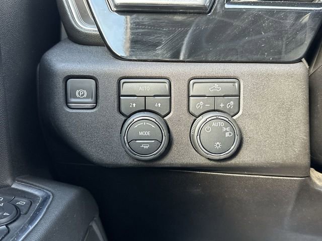 Used 2025 Chevrolet Silverado 1500 LT image 17