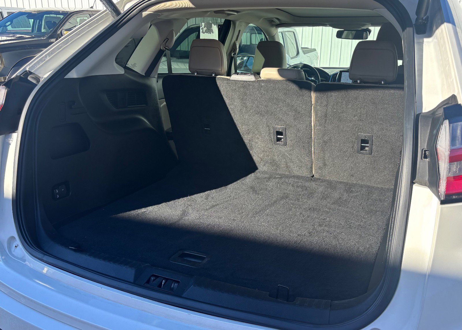 Certified 2022 Ford Edge Titanium w/ Equipment Group 301A image 5