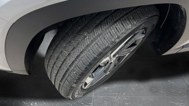 Used 2024 Hyundai Tucson Limited image 30