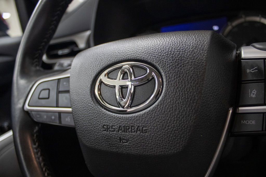 Used 2024 Toyota Highlander LE image 19
