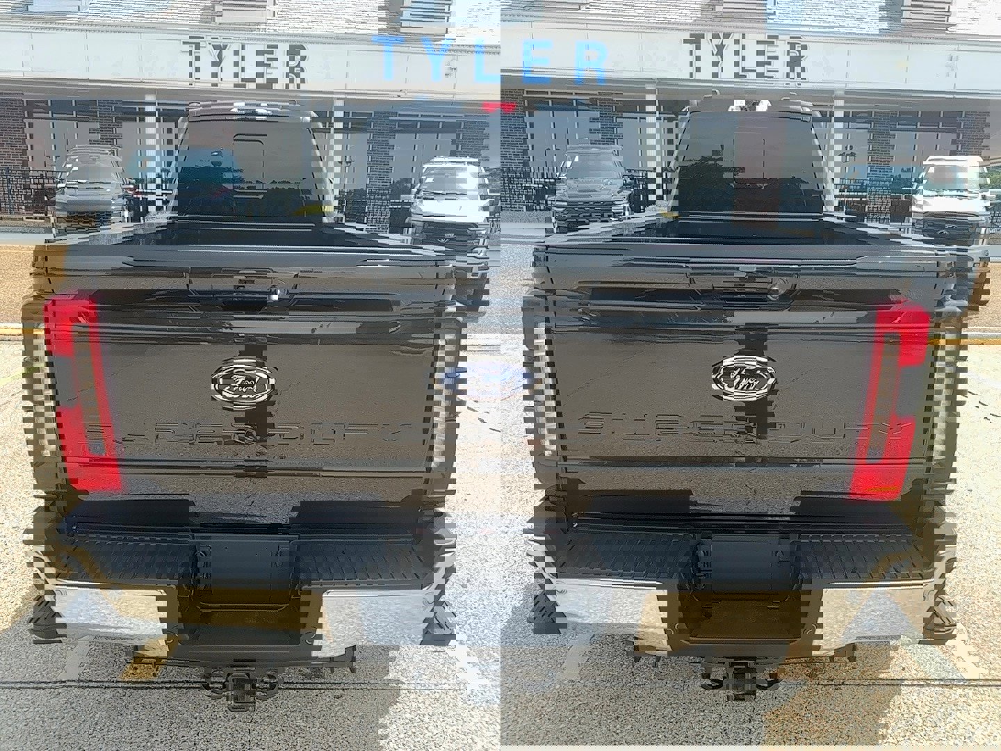 Used 2025 Ford F450 Lariat w/ Lariat Ultimate Package image 6